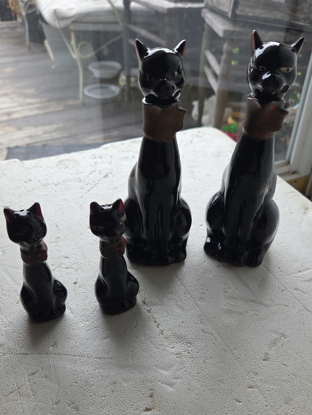 Black Japan Cat Figurines with Red Accent Collar Brand Crutes An Salt An Pepper